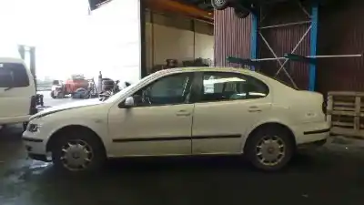 Veículo de Sucata seat toledo (1m2) select do ano 2001 alimentado asv