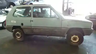 Veicolo di demolizione fiat panda 1000 cl dell'anno 1981 alimentato 