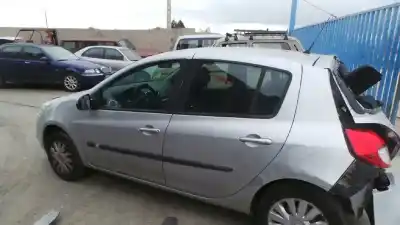 Veículo de Sucata renault clio iii 20 aniversario do ano 2010 alimentado k9k766