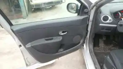 Veículo de Sucata renault clio iii 20 aniversario do ano 2010 alimentado k9k766