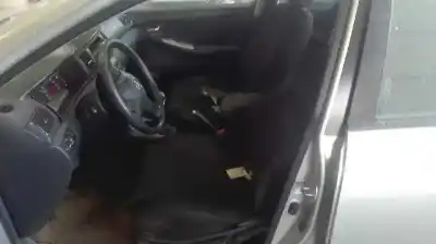 Veículo de Sucata toyota corolla (e12) 2.0 d-4d linea luna berlina do ano 2004 alimentado 1cdftv