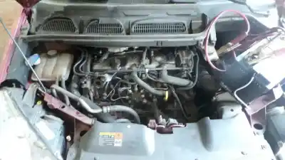 Здавання транспортного засобу ford c-max (cb3) ghia року 2008 потужний kkda