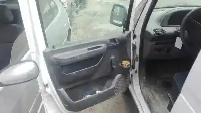 Veículo de Sucata citroen jumpy 2.0 hdi furg. (774kg) do ano 2003 alimentado rhx