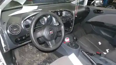 Veículo de Sucata seat leon (1p1) comfort limited do ano 2006 alimentado bxe