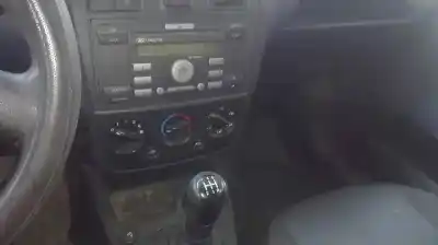 Veículo de Sucata ford fiesta (cbk) ambiente do ano 2005 alimentado f6jb