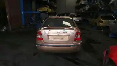 Veículo de Sucata skoda octavia berlina (1u2) ambiente do ano 2001 alimentado alh