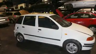 Veículo de Sucata fiat punto berlina (176) 60 cult do ano 1997 alimentado 176b4000