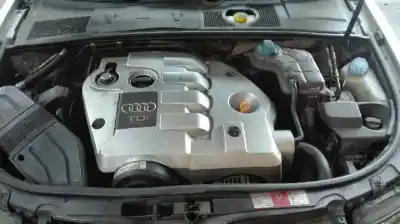 Veículo de Sucata audi a4 berlina (8e) 1.9 tdi (96kw) do ano 2002 alimentado awx
