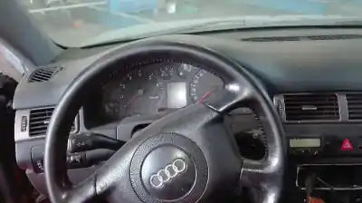 Veículo de Sucata audi a6 berlina (4b2) 2.4 (100kw) do ano 2001 alimentado 