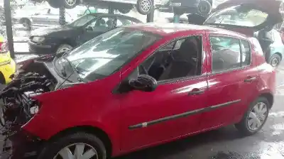 Veículo de Sucata renault clio iii confort dynamique do ano 2009 alimentado k9k768