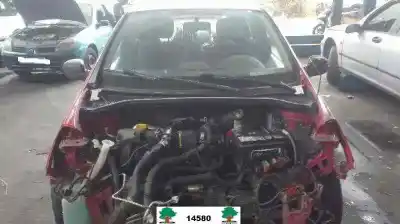 Veículo de Sucata RENAULT CLIO III Confort Dynamique do ano 2009 alimentado K9K768