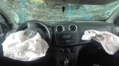 Veículo de Sucata dacia sandero ambiance do ano 2015 alimentado d4ff7