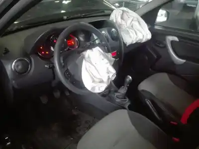 Veicolo di demolizione dacia duster ambiance 4x2 dell'anno 2014 alimentato k9k c6