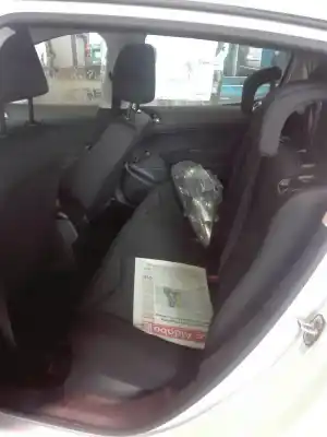 Veículo de Sucata peugeot 308 confort do ano 2010 alimentado 9hz