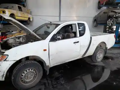 Scrapping Vehicle mitsubishi l 200 (ka0/kb0) basis einzelkabine 2wd of the year 2010 powered 4d56hp