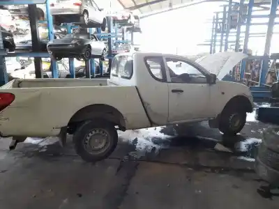 Scrapping Vehicle mitsubishi l 200 (ka0/kb0) basis einzelkabine 2wd of the year 2010 powered 4d56hp