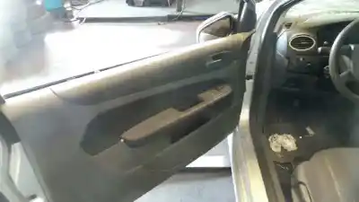 Veículo de Sucata ford focus berlina (cap) ambiente (d) do ano 2005 alimentado g8da