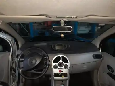 Veículo de Sucata renault modus confort dynamique do ano 2005 alimentado k9k750