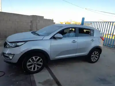 Vehicul casat kia sportage concept 4x2 al anului 2015 alimentat d4fd