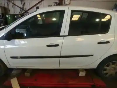 Veicolo di demolizione renault clio iii authentique dell'anno 2007 alimentato k9k768