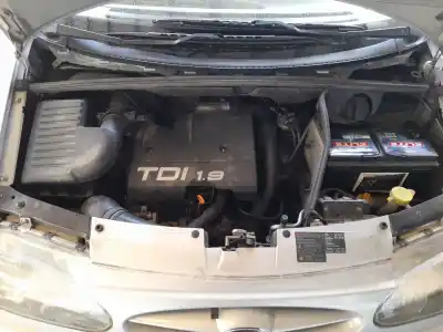 Vehicul casat ford galaxy (vx) ghia al anului 1998 alimentat afn