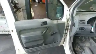 Здавання транспортного засобу ford tourneo connect (tc7) lx familiar року 2003 потужний hcpa