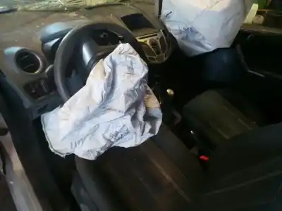 Veículo de Sucata ford fiesta (cb1) econetic do ano 2010 alimentado hhjc