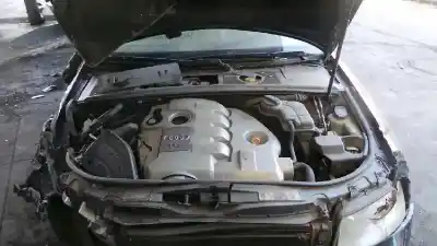 Veículo de Sucata audi a4 berlina (8e) 1.9 tdi do ano 2005 alimentado awx