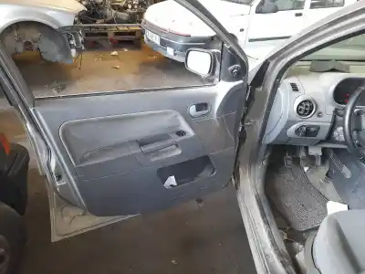 Vehicul casat ford fusion (cbk) ambiente al anului 2003 alimentat fyja