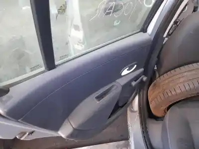 Veículo de Sucata renault clio iii confort dynamique do ano 2010 alimentado d4f740