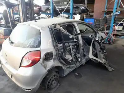 Veículo de Sucata renault clio iii confort dynamique do ano 2010 alimentado d4f740