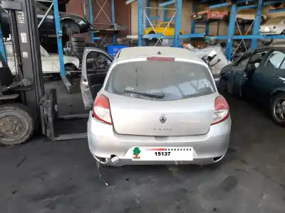 Veículo de Sucata renault clio iii confort dynamique do ano 2010 alimentado d4f740