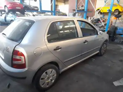 Veículo de Sucata skoda fabia (6y2/6y3) comfort do ano 2007 alimentado bnm