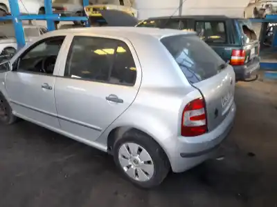 Veículo de Sucata skoda fabia (6y2/6y3) comfort do ano 2007 alimentado bnm