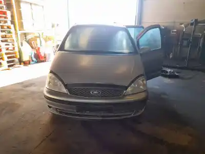 Veículo de Sucata ford galaxy (vy) ghia do ano 2000 alimentado auy