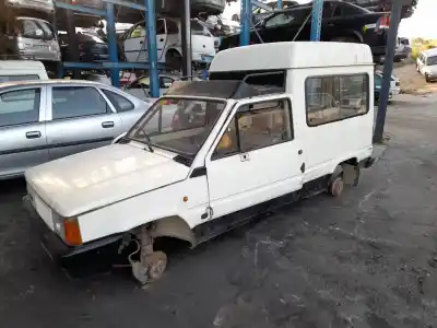 Véhicule à la ferraille seat trans seat-trans de l'année 1985 alimenté 100gl7000