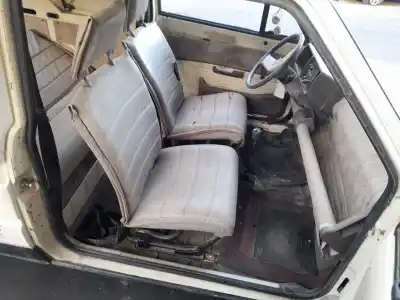 Véhicule à la ferraille seat trans seat-trans de l'année 1985 alimenté 100gl7000