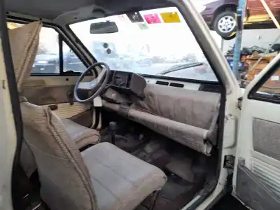Véhicule à la ferraille seat trans seat-trans de l'année 1985 alimenté 100gl7000