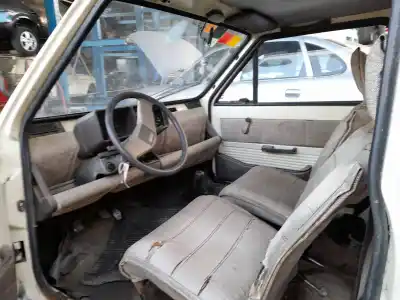 Véhicule à la ferraille seat trans seat-trans de l'année 1985 alimenté 100gl7000