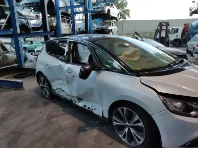 Здавання транспортного засобу renault scenic iv grand bose-edition року 2017 потужний h5ff4