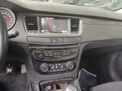 Sloopvoertuig peugeot 508 active van het jaar 2015 aangedreven ah01