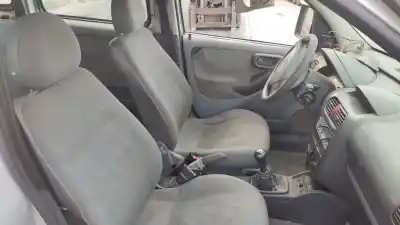 Sloopvoertuig opel combo familiar van het jaar 2002 aangedreven y17dtl