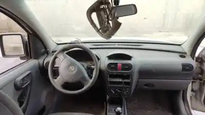 Sloopvoertuig opel combo familiar van het jaar 2002 aangedreven y17dtl