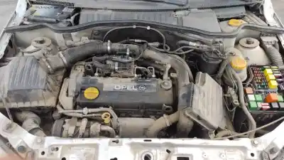 Sloopvoertuig opel combo familiar van het jaar 2002 aangedreven y17dtl