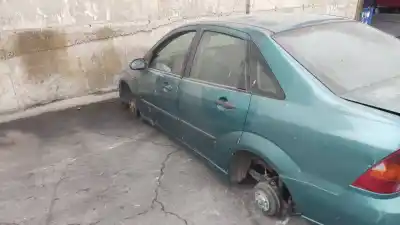 Sloopvoertuig ford focus berlina (cak) 1.8 tddi turbodiesel cat van het jaar 2001 aangedreven 
