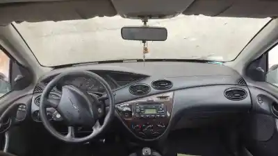 Sloopvoertuig ford focus berlina (cak) 1.8 tddi turbodiesel cat van het jaar 2001 aangedreven 