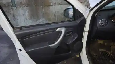 Vehicul casat dacia duster ambiance 4x4 al anului 2015 alimentat k9kr8