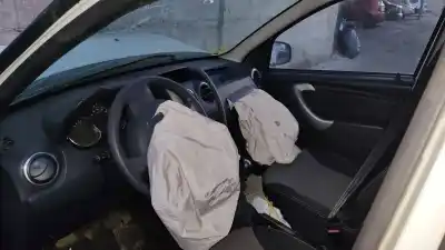 Vehicul casat dacia duster ambiance 4x4 al anului 2015 alimentat k9kr8