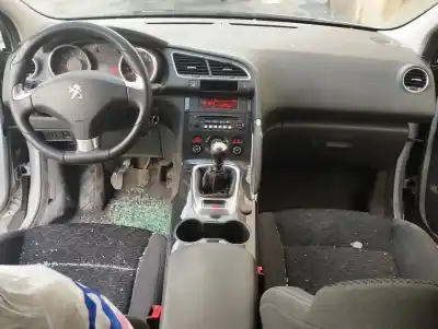 Vehicul casat peugeot 3008 style al anului 2016 alimentat nh02