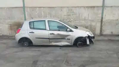 Veículo de Sucata renault clio iii exception do ano 2006 alimentado k9k766